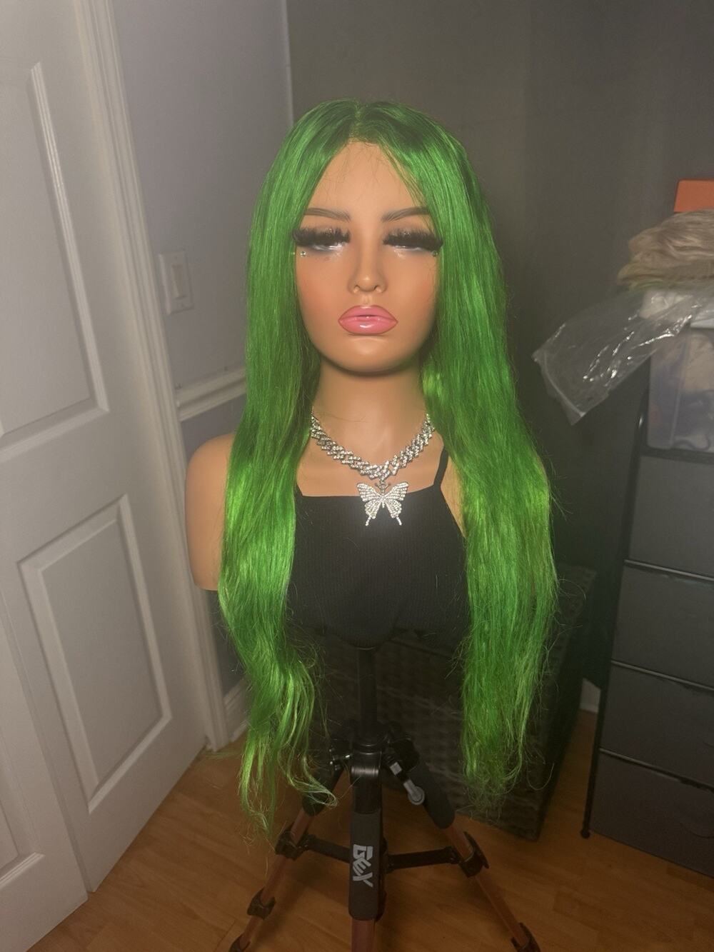 100% Human Hair 13x6 Lace Front Wig – Vibrant Green Long Straight Hair